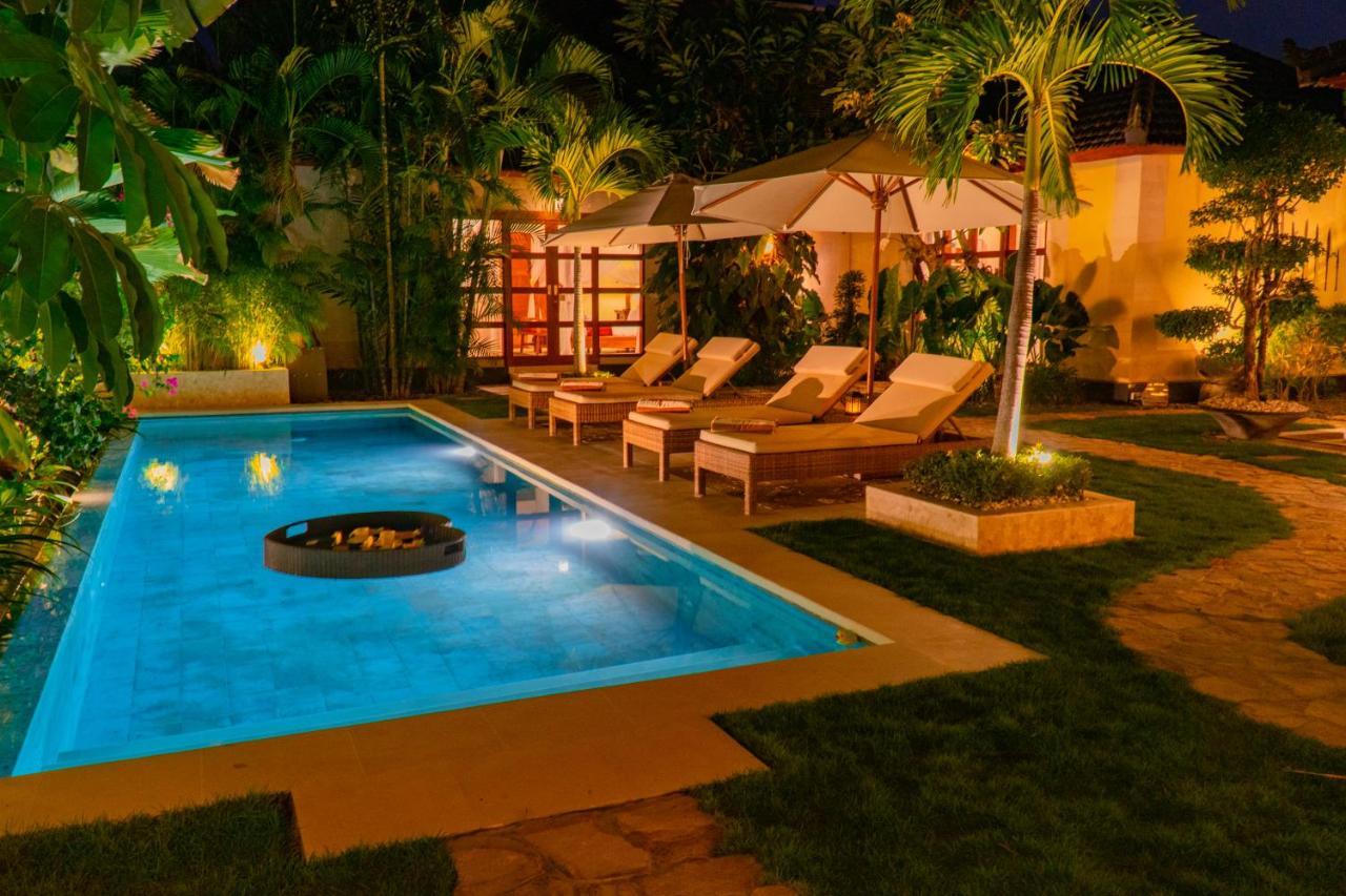 Villa Dayak Seminyak (Bali)